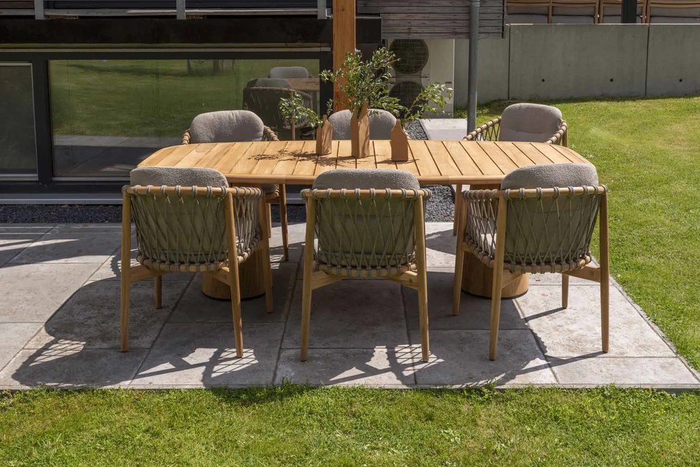 4 Seasons Outdoor Nora dining set naturel teak met Capri tafel 240 x 110 cm  Tuinset    beige weerbestendig