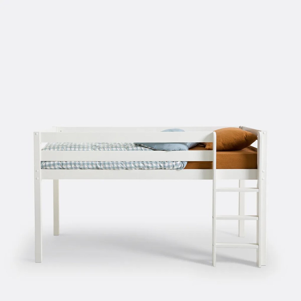 Halfhoog bed, Mirka