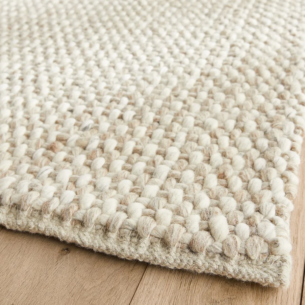 Bedmatje in dikke wol, handgeweven, Nisha