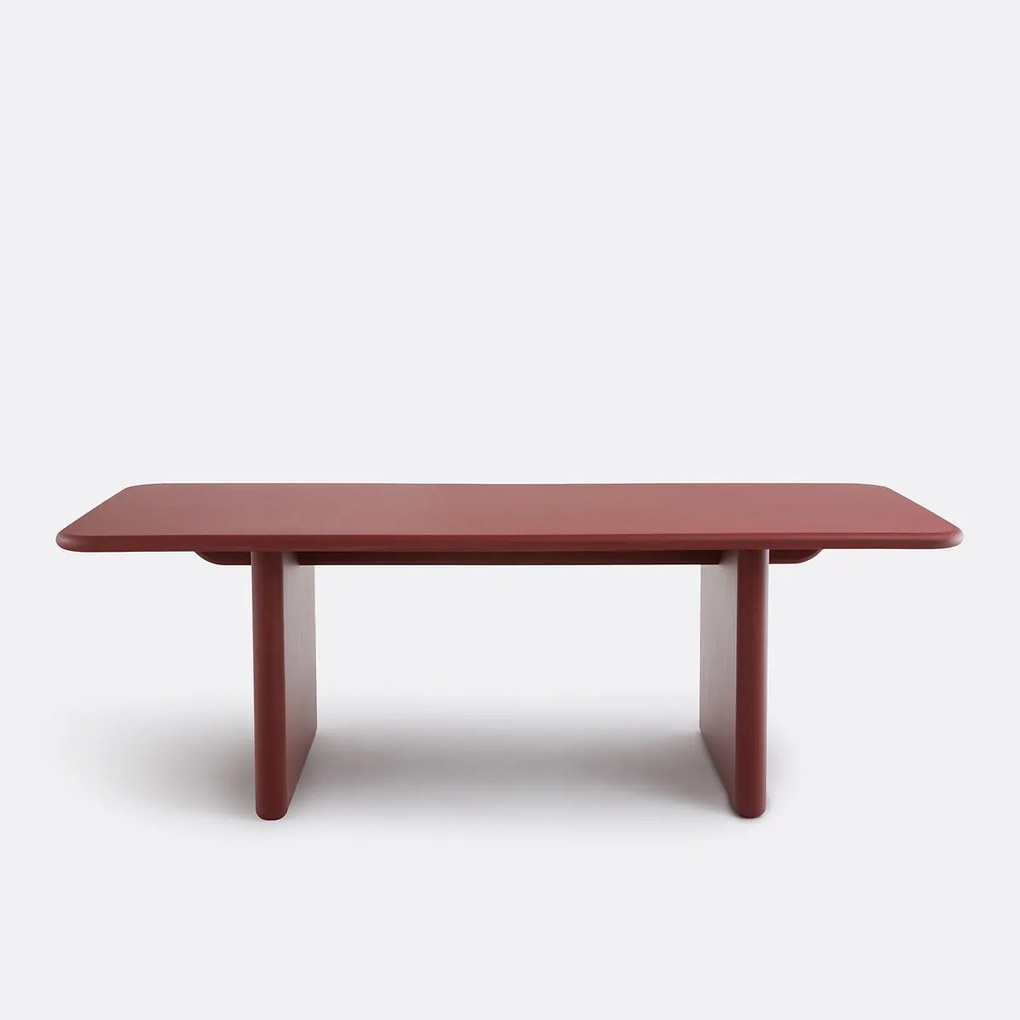 Gelakte tafel, 8 plaatsen, Marvela