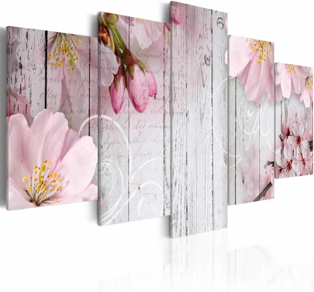 Schilderij - Bloemen op planken , wit roze , hout look , 5 luik