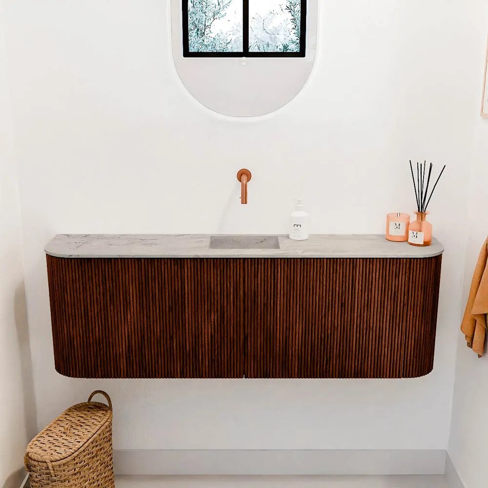 Mondiaz Joya DLux 125cm toiletmeubel ronding links/rechts ruby met wastafel faye midden zonder kraangat glace