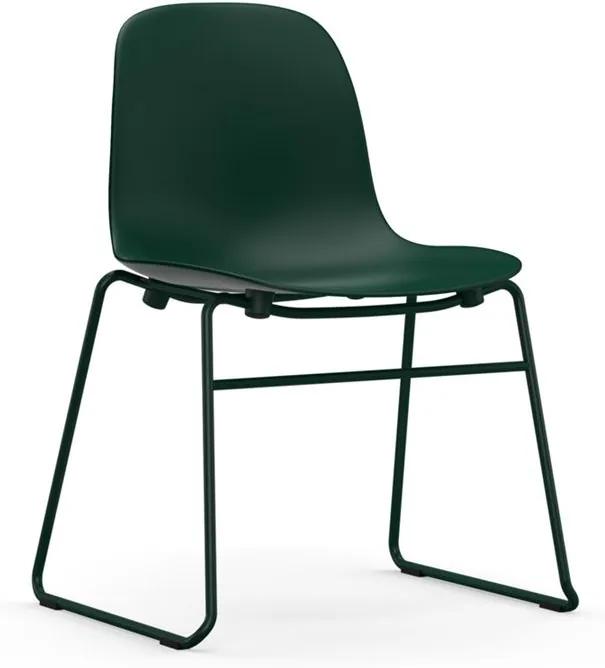 Normann Copenhagen Form Chair stapelbare stoel met gelakt onderstel groen