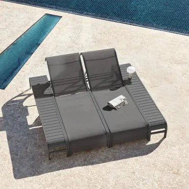Set Van 2 Verstelbare Ligstoelen En 2 Bijzettafels Van Staal Marietta Grijs – Grafiet - Sklum