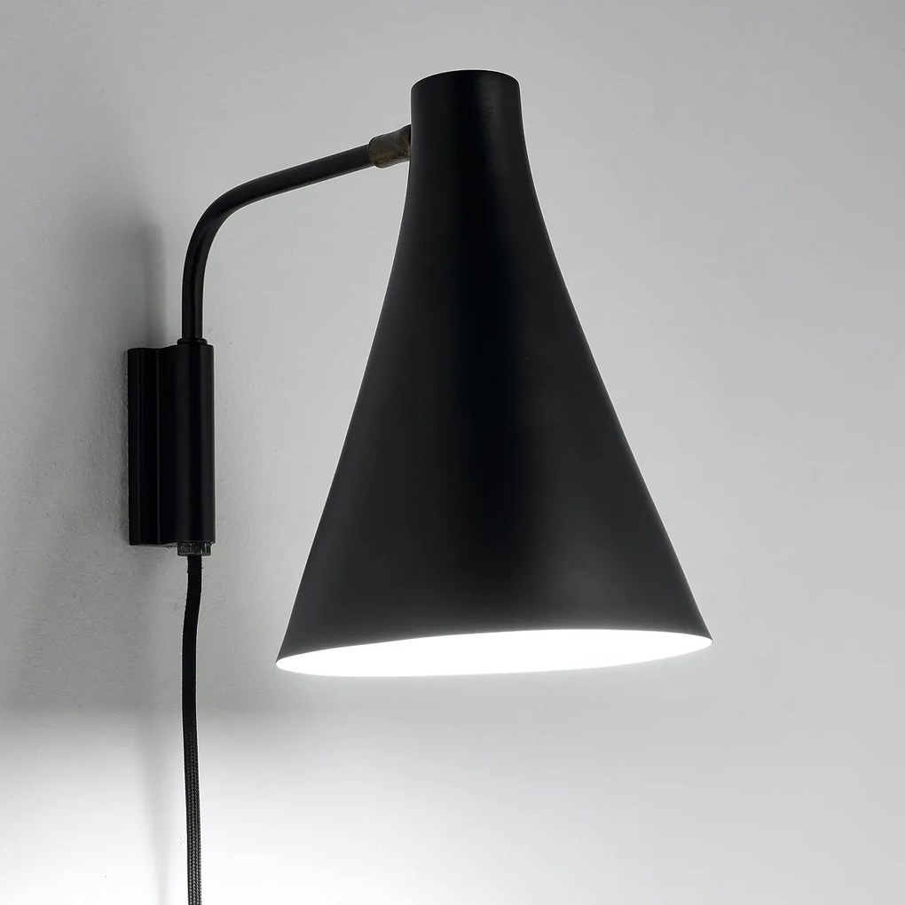 Scharnierende metalen wandlamp, Jameson