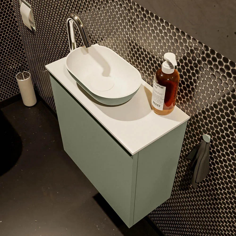 Mondiaz Fowy toiletmeubel 50cm army met legergroene waskom links en kraangat