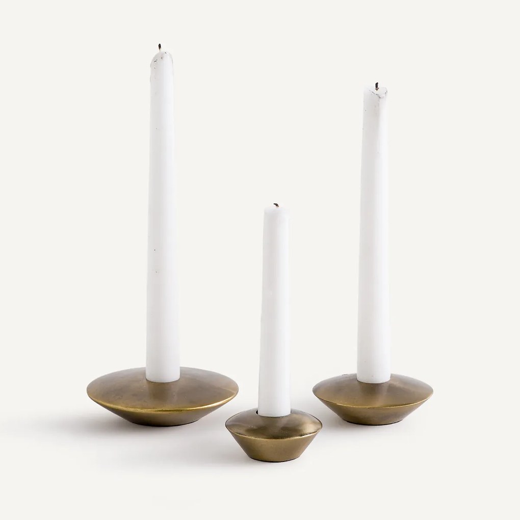 Set van 3 kandelaars van verouderd messing, Vira
