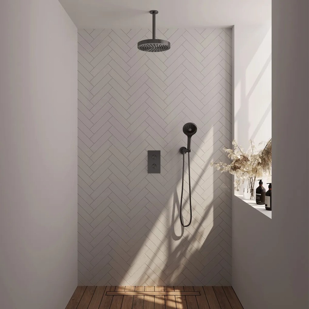 Brauer Stripe inbouw regendouche met 25cm hoofddouche, plafondarm en 3 standen handdouche set 18 gunmetal geborsteld PVD