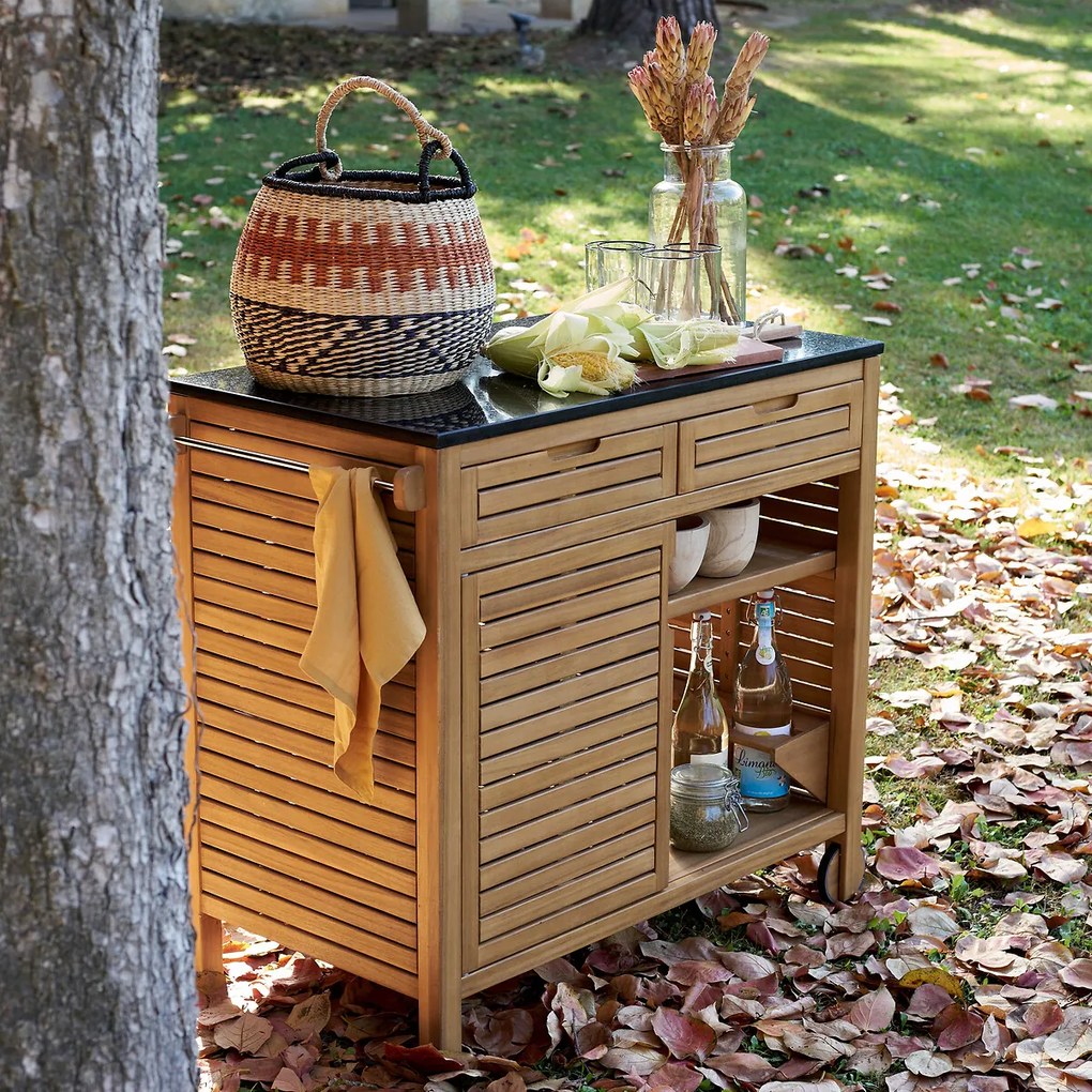 Opdientafel in acacia, Wassif