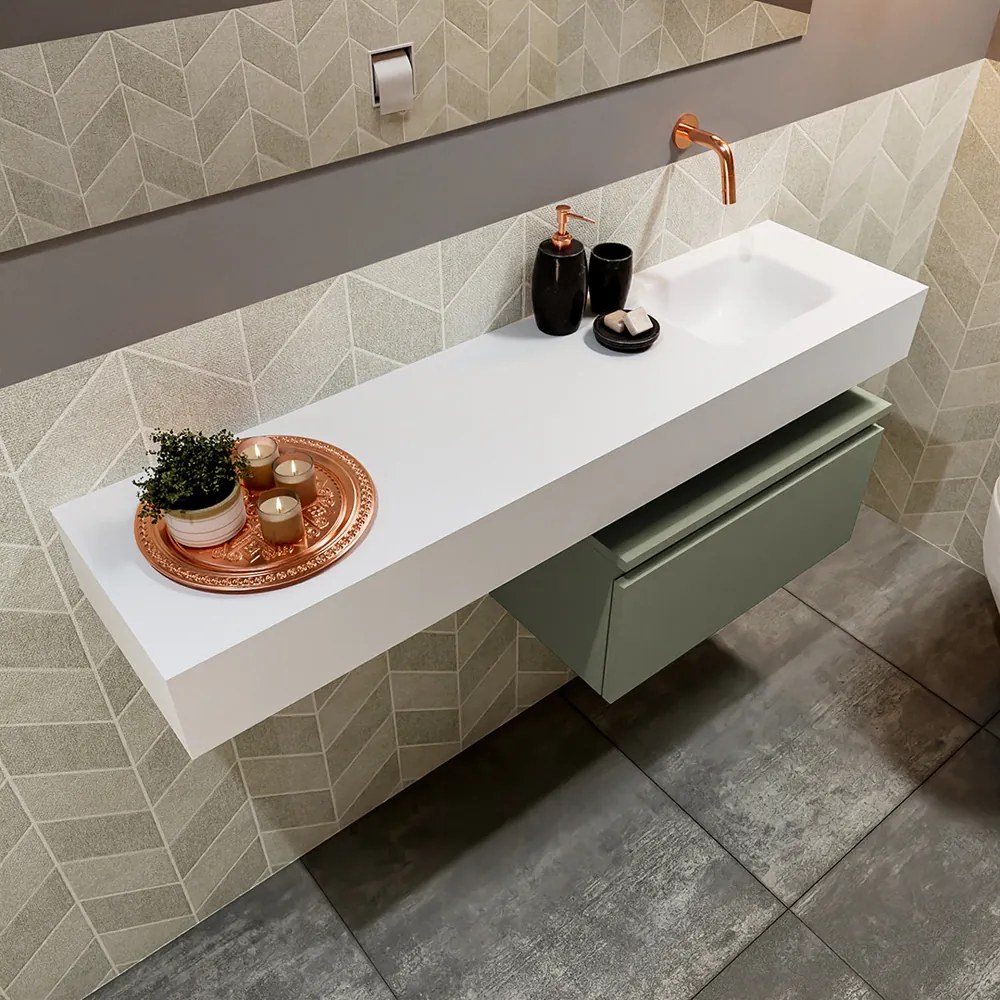 Mondiaz Andor toiletmeubel 60cm army met witte wastafel 120cm rechts zonder kraangat