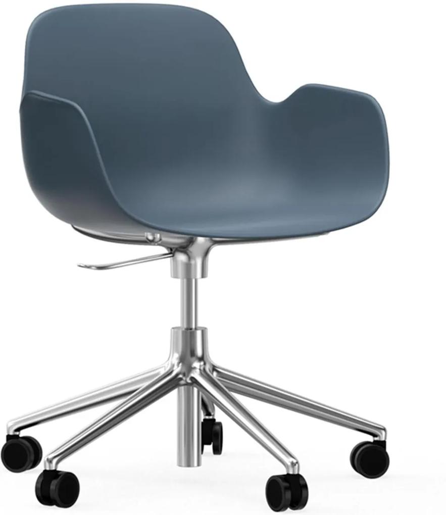 Normann Copenhagen Form Armchair bureaustoel met aluminium onderstel blauw
