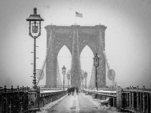 Foto Brooklyn Bridge with Snow in Winter, graphiknation