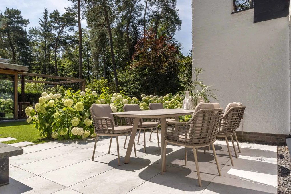 Taste by 4 Seasons Puglia tuinset latte met Manolo barrel tafel met geprint keramisch blad 240 x 103 cm Tuinset   taupe weerbestendig