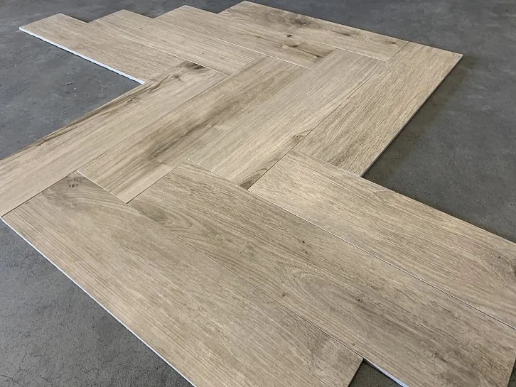 Keramisch Parket Visgraat 15x60 Franse Eiken Beige DC4