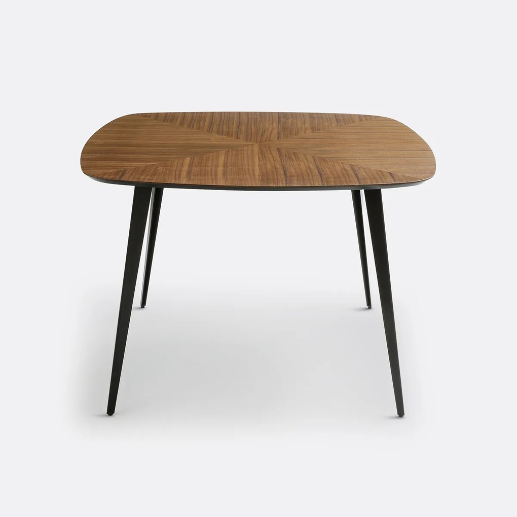 Vintage tafel voor 4 personen. Watford