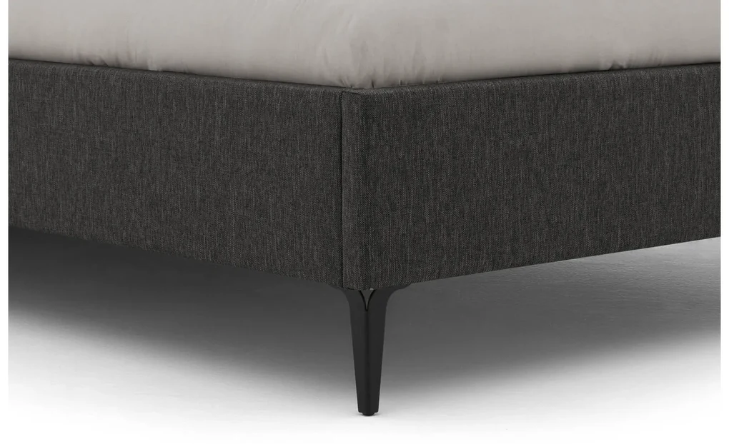 Goossens Bedframe Royal, 180 x 210 cm