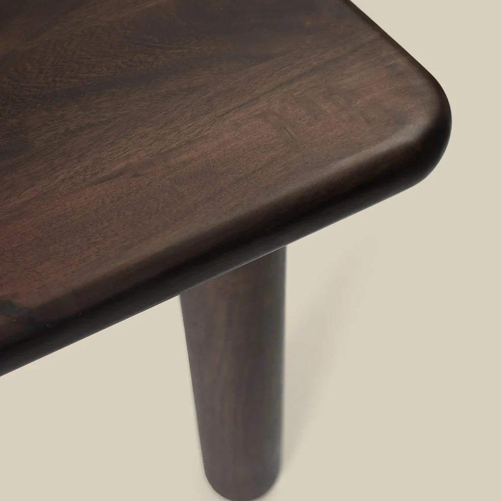 Walnoot Eettafel Met Ronde Poten 200 Cm - 200 X 100cm.