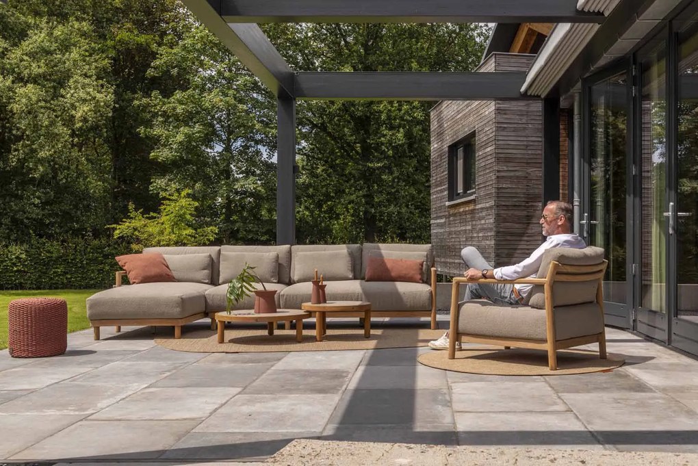 4 Seasons Outdoor Marie chaise loungeset teak met loungestoel en Finn tafels  Loungeset    taupe weerbestendig