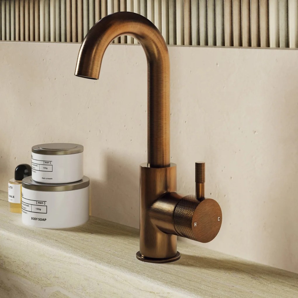 Saniclear Matrix Curved wastafelkraan verouderd messing