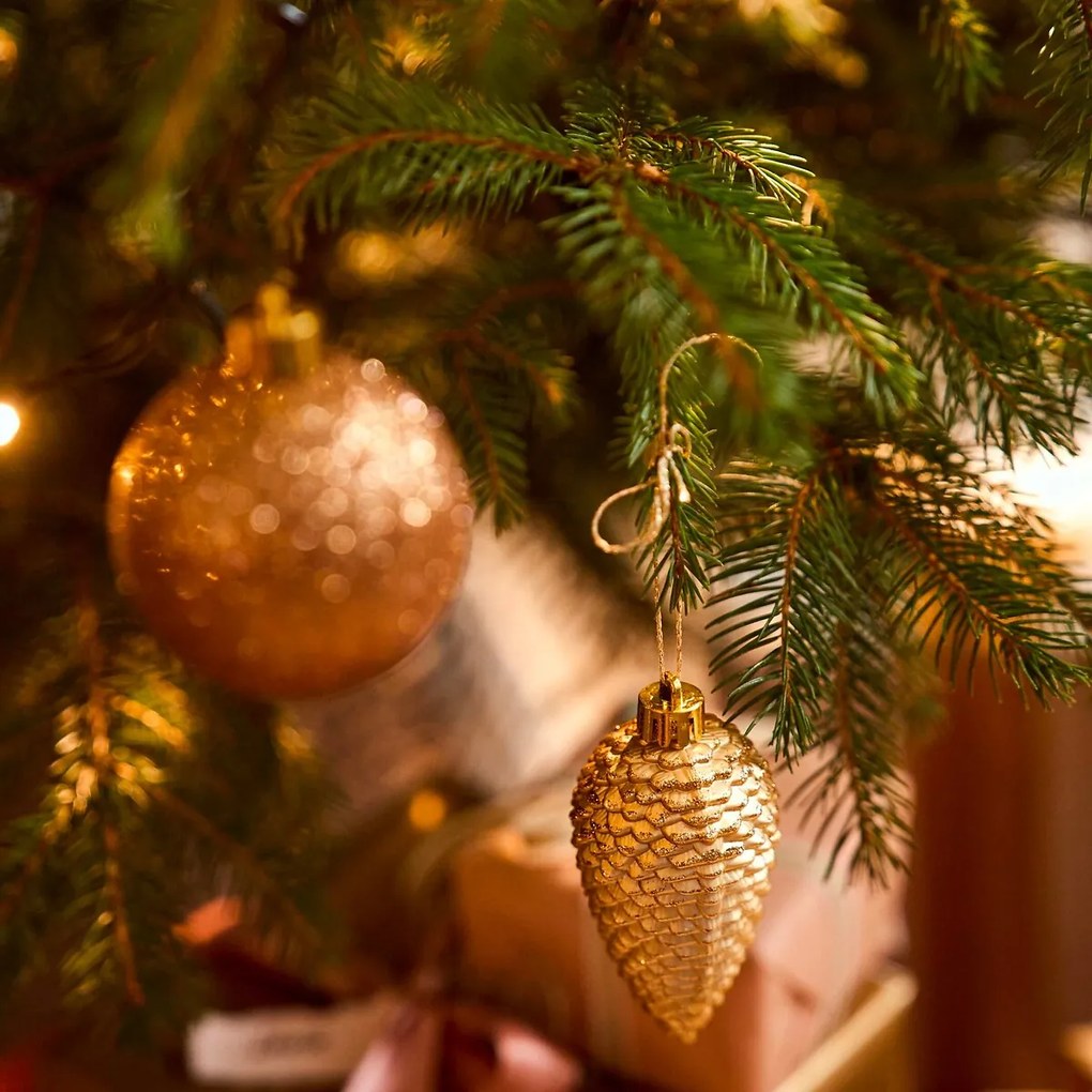 Set van 6 kerst dennenappels om op te hangen, Caspar