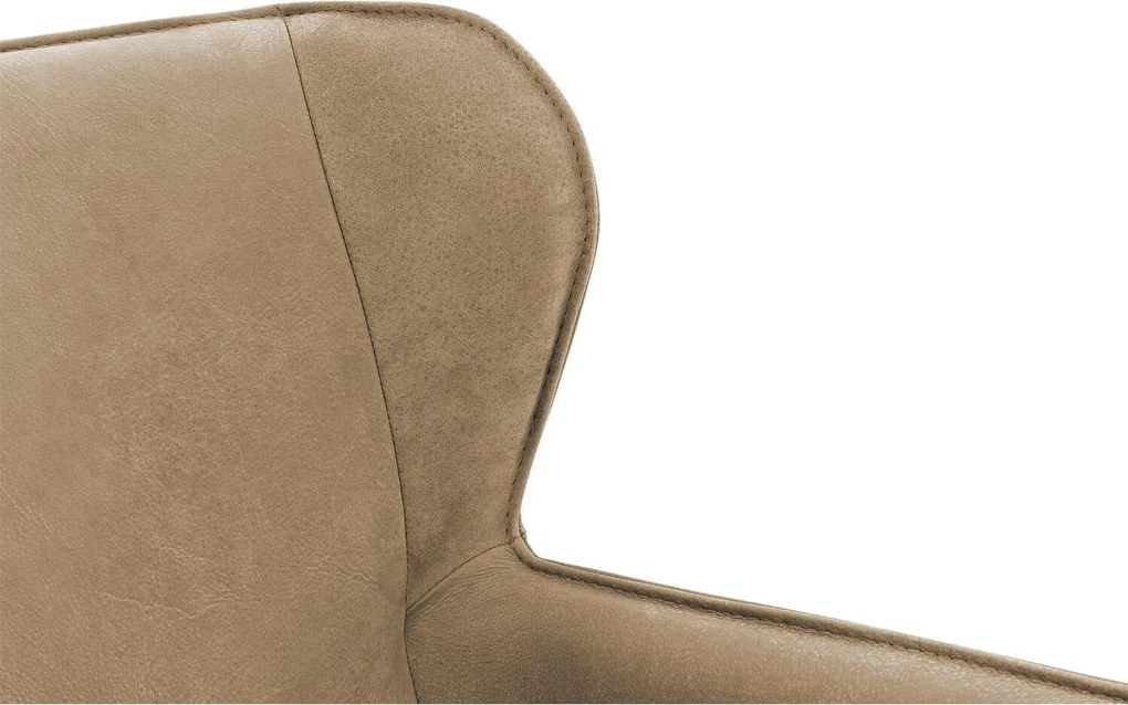 Goossens Excellent Eetkamerstoel Leogang bruin leer met armleuning en Zwart skater wiel met zwarte kapmet wielen, elegant chic