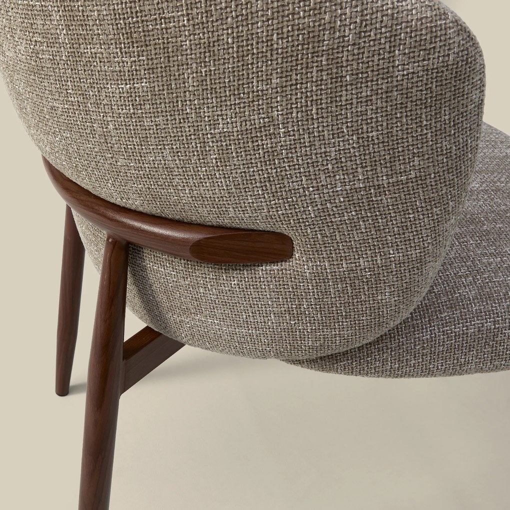Walnoot Eetkamerstoel Met Ronde Rug Beige