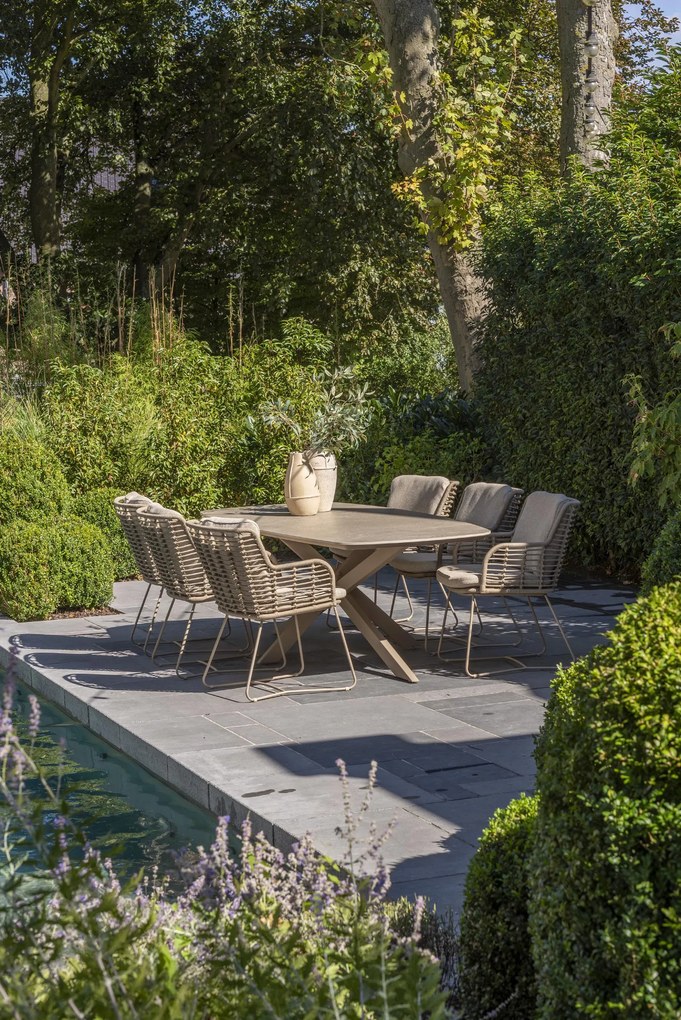 4 Seasons Outdoor Fabrice tuinset latte met Prado tafel met keramisch blad in barrelvorm 300 cm Tuinset   beige weerbestendig