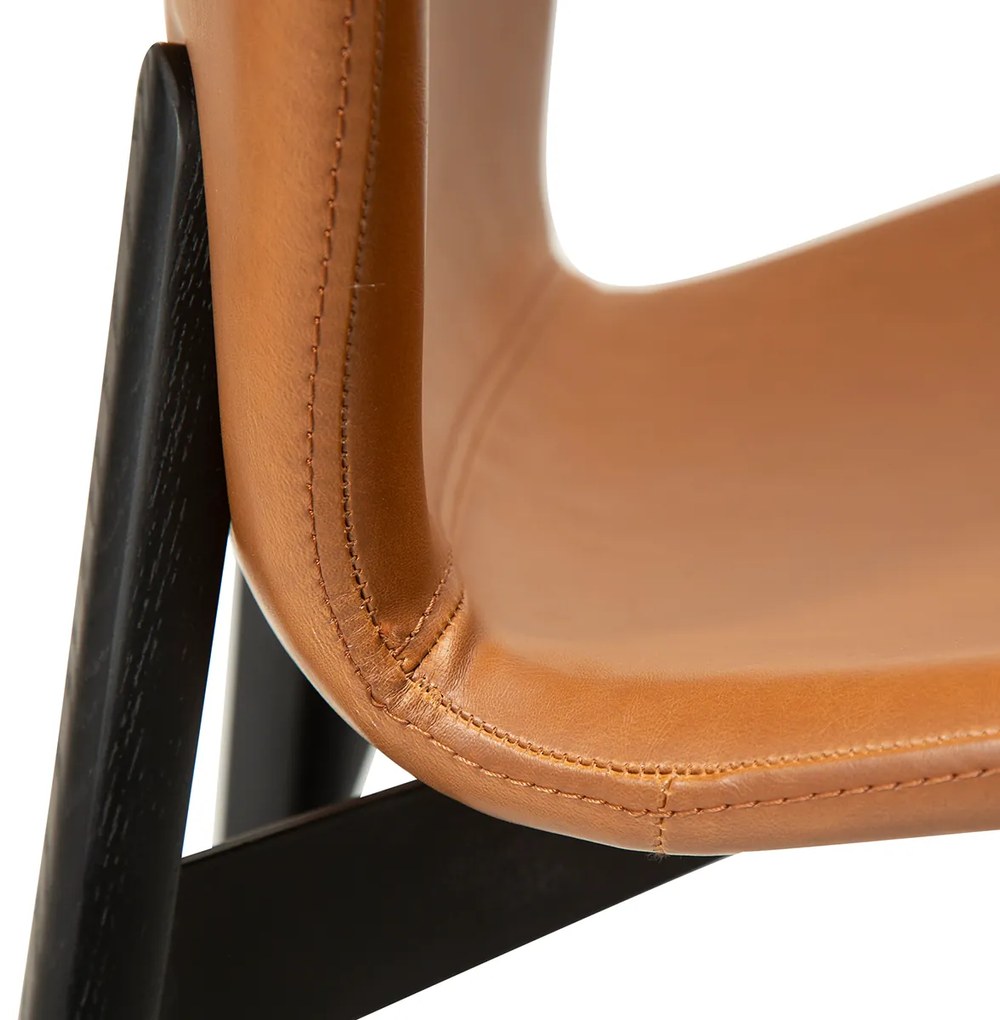 Dan-Form Paragon Design Eetkamerstoel Bruin Kunstleer