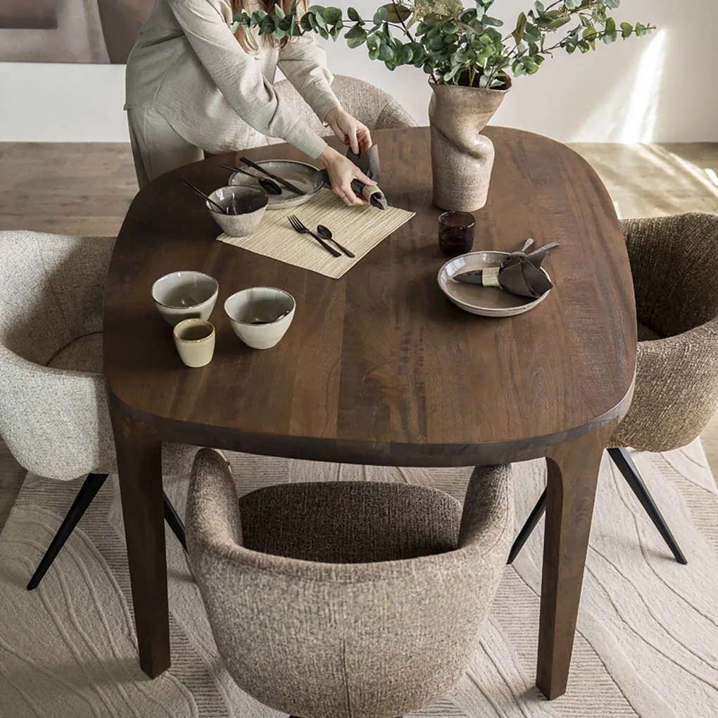 Eleonora Taylor Unieke Eettafel Hout Kiezelvorm - 140 X 120cm.