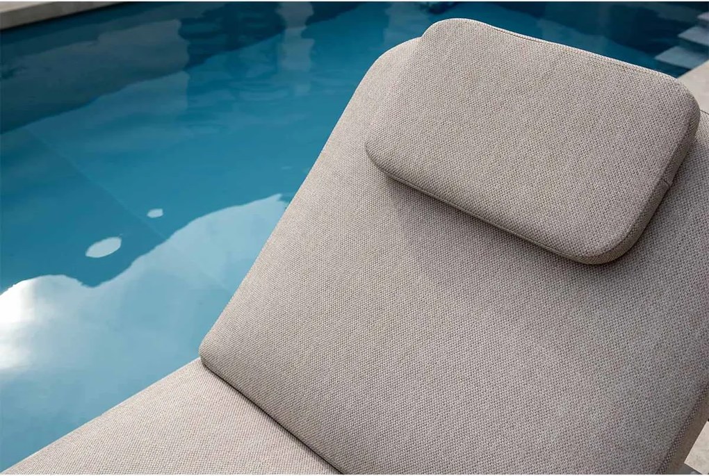 4 Seasons Milano sunbed latte with cushion and headrest