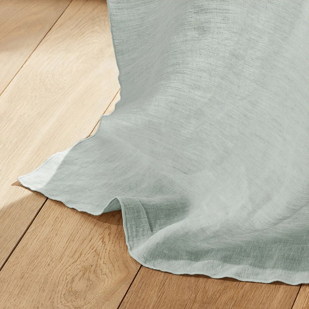 Gordijn in gewassen linnen, Romane