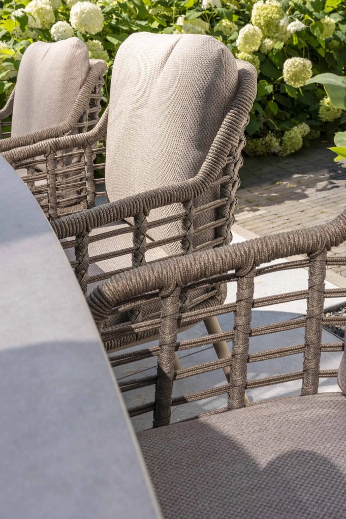 Taste by 4 Seasons Puglia tuinset latte met Prado tafel met teak blad Ø 160 cm SALE Tuinset taupe weerbestendig