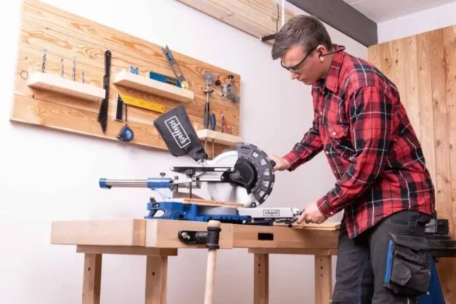 Scheppach Afkort- en verstekzaag HM254