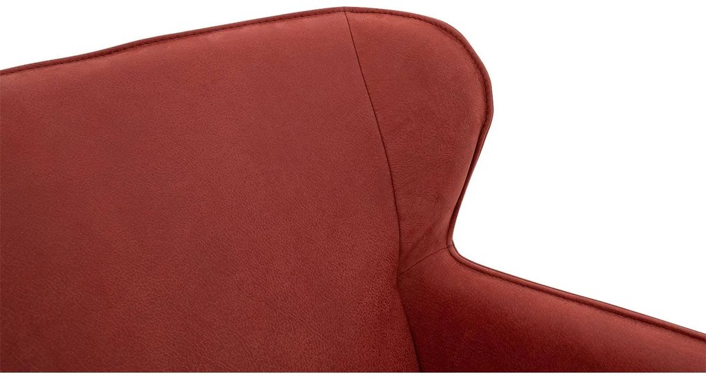 Goossens Excellent Eetkamerstoel Leogang rood leer met armleuning en Zwart skater wiel met zwarte kapmet wielen, elegant chic