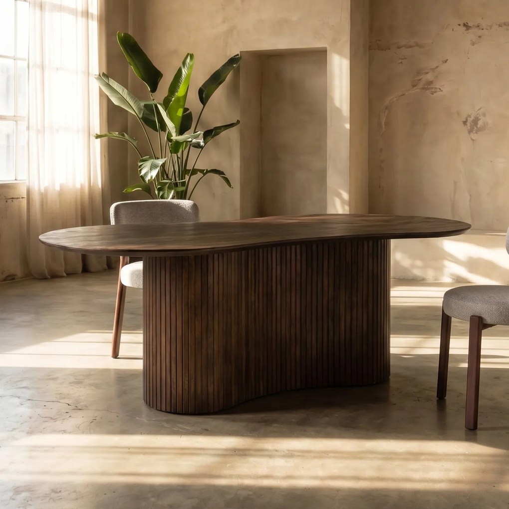 Eleonora Jordy Organische Vorm Eettafel Donkerbruin 200 Cm - 200 X 110cm.