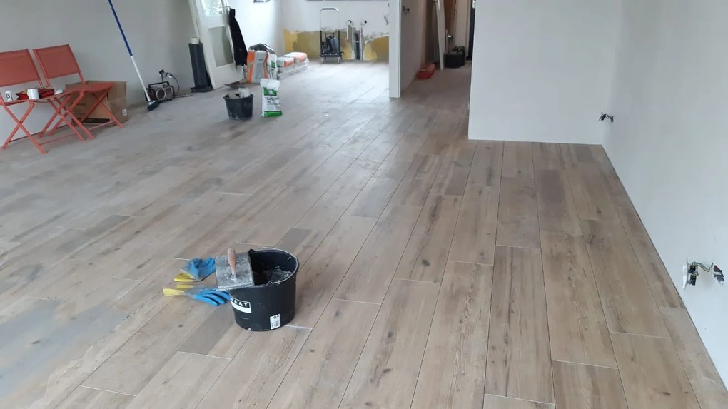Houtlook Tegel 23x120 Cm Origin Bruin N15 - Restpartij Nog 1.08 M² Op Voorraad