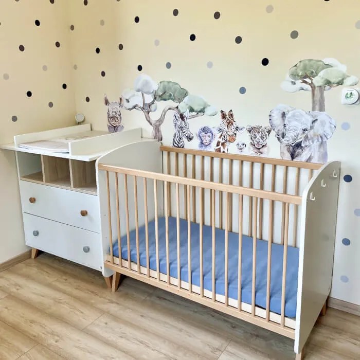 INSPIO Muurstickers boven het babybedje – Kleine safari dieren
