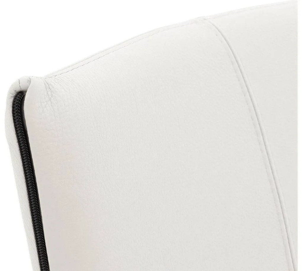 Goossens Eetkamerstoel Funk Zwarte Poten wit leer leuning en Zwart skater wiel met zwarte kapmet wielen, modern design