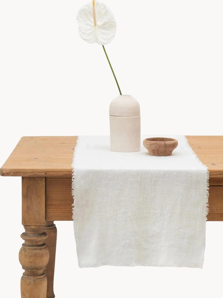 Handgemaakte linnen tafelloper White met franjes