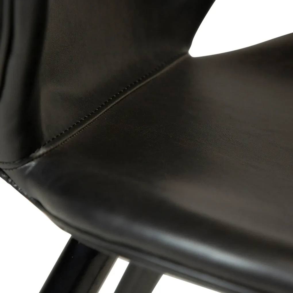 Dan-Form Cloud Lage Design Barkruk Zwart Kunstleer
