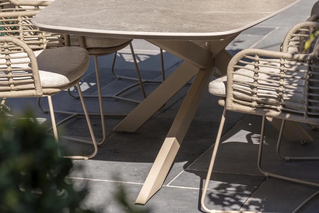 4 Seasons Outdoor Fabrice tuinset latte met Prado tafel met keramisch blad in barrelvorm 300 cm Tuinset   beige weerbestendig