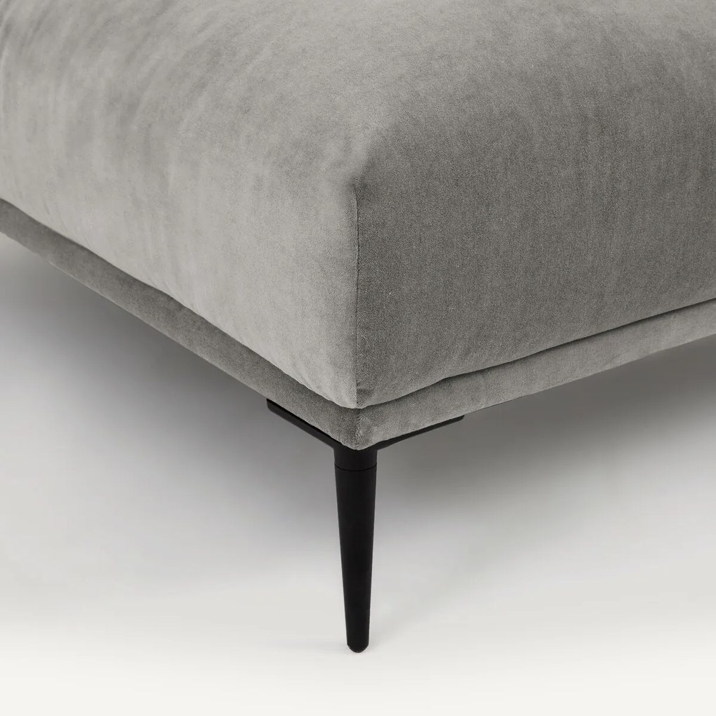 XL voetenbank in fluweel, Oscar, ontwerp E.Gallina