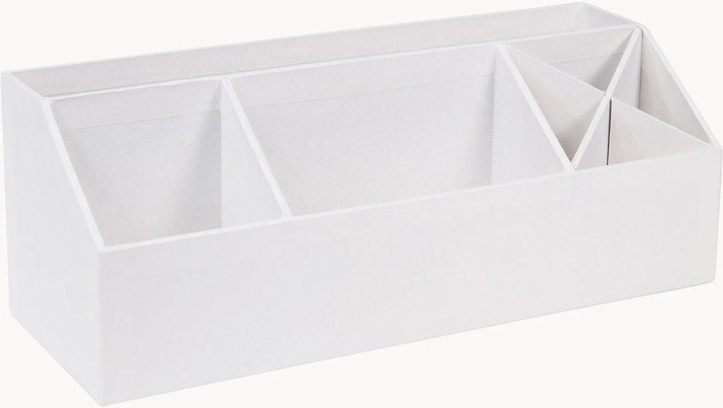 Bureau organizer Elisa