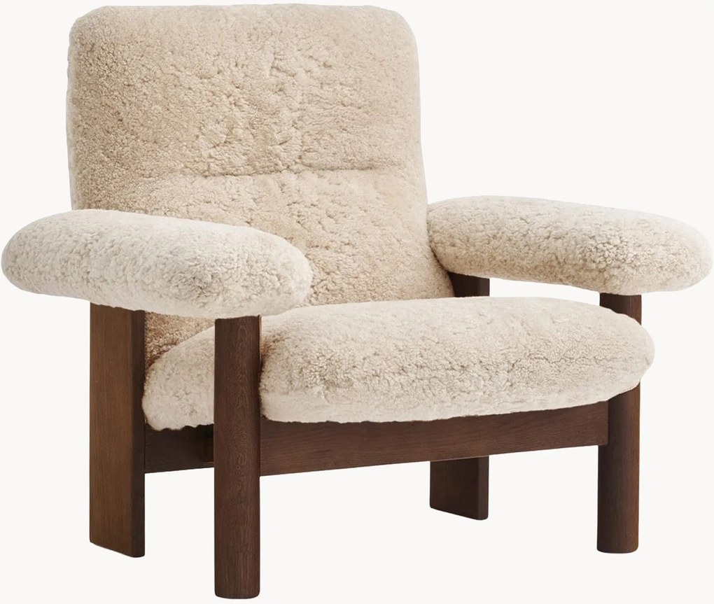Loungefauteuil Brasilia van eikenhout met schapenvachtbekleding