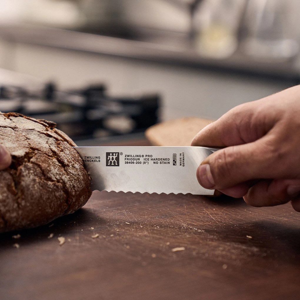 ZWILLING Pro Broodmes 20 cm - Pro - ZWILLING