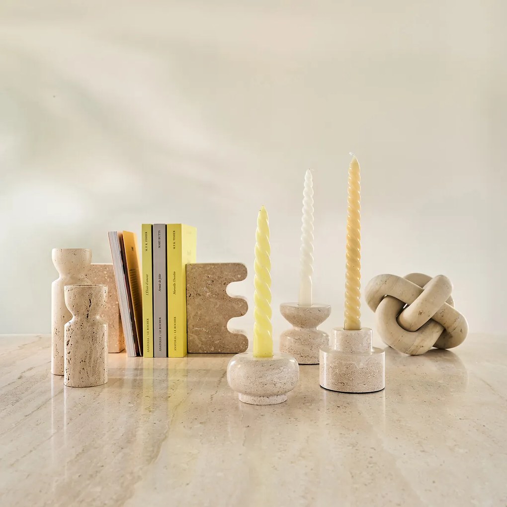 Set van 2 kandelaars in travertin, Rumia