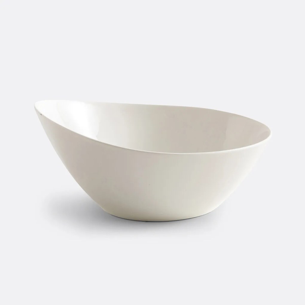 Slakom in porselein, diameter 31 cm, Romane