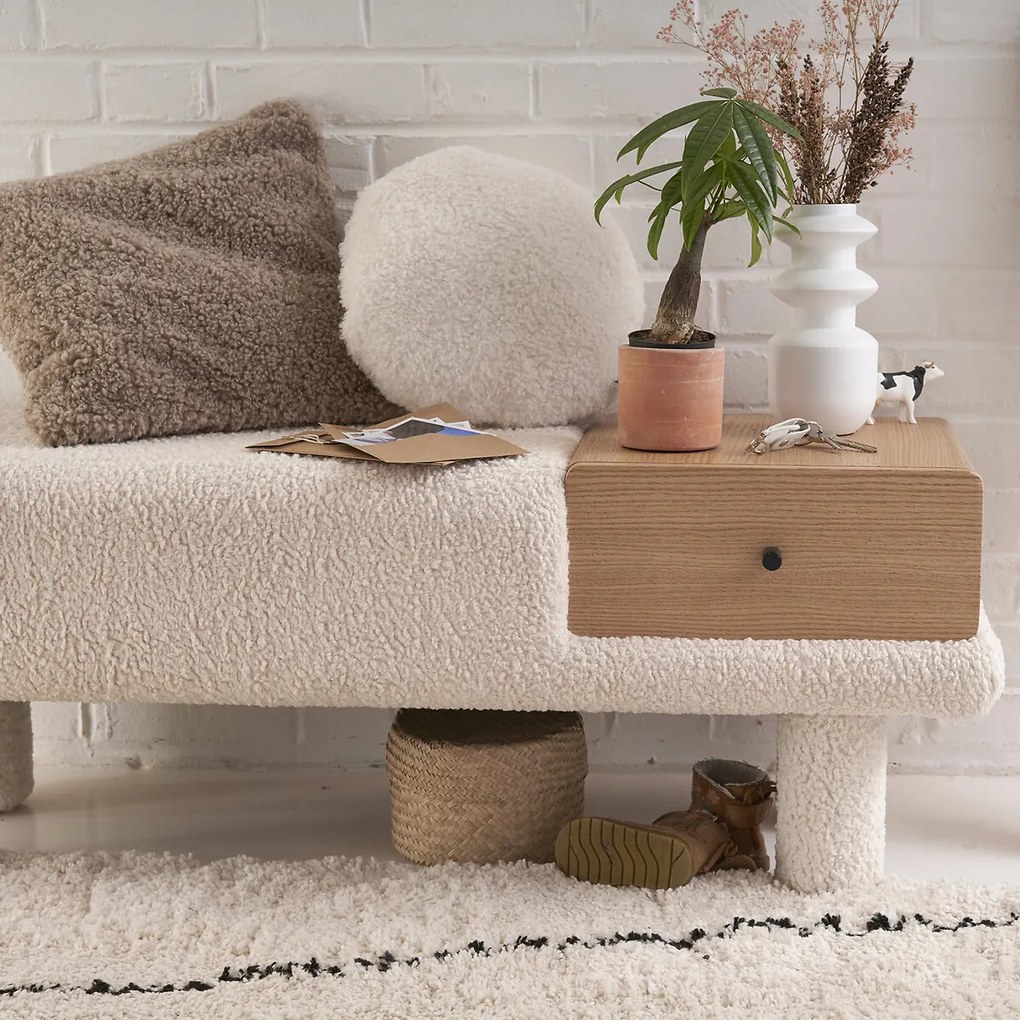 Bank in bouclette, Bola