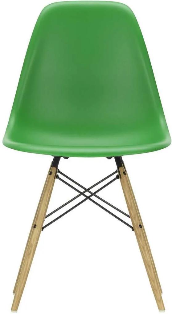Vitra Eames DSW stoel geelachtig esdoorn onderstel groen