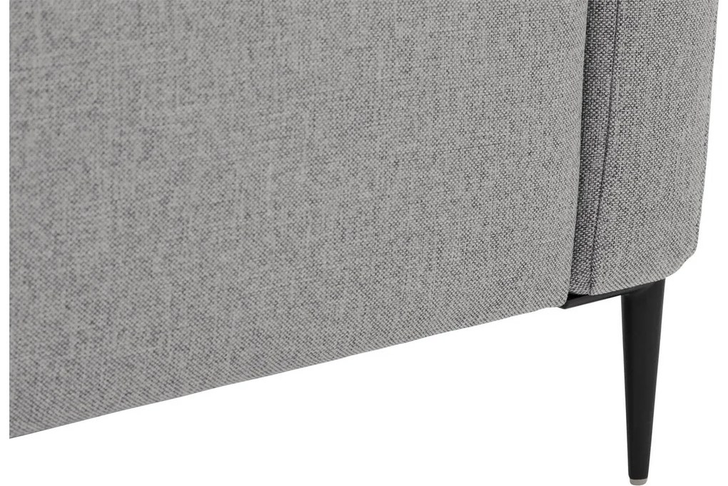 Goossens  Key West lichtgrijs, stof, 2-zits, modern design